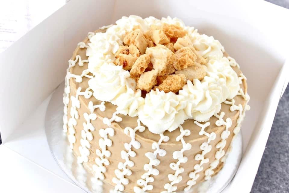 Caramel Crumble Cake (Red-Ribbon Inspired)
